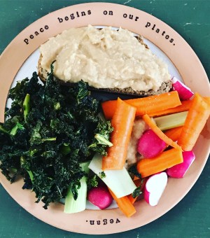 White bean miso puree on sourdough toast with air fried kale chips and raw veggies | @jlgoesvegan