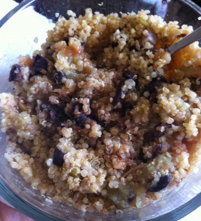 Black Beans with Jalapeño Stuffed Olives and Quinoa on JL goes Vegan