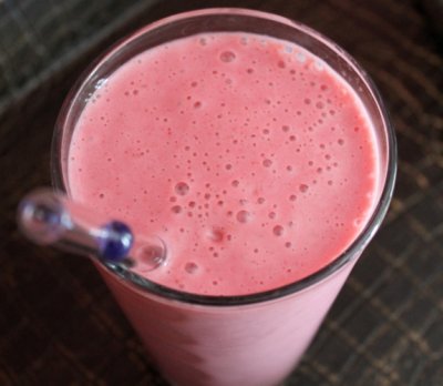 Meatless Monday Meal Plan | Silky Strawberry Smoothie | JL Fields